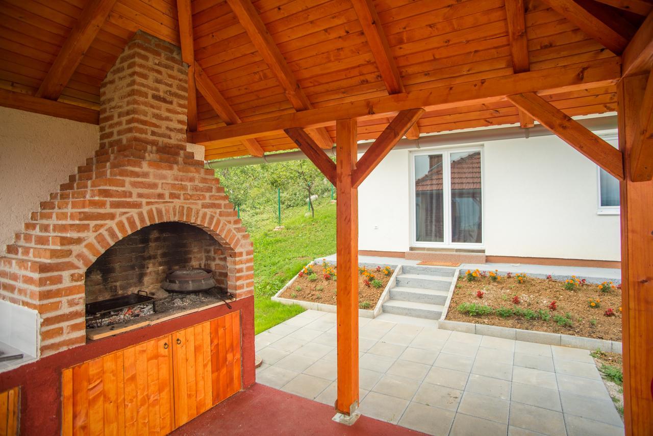 GardenLux Sarajevo Villa Buitenkant foto